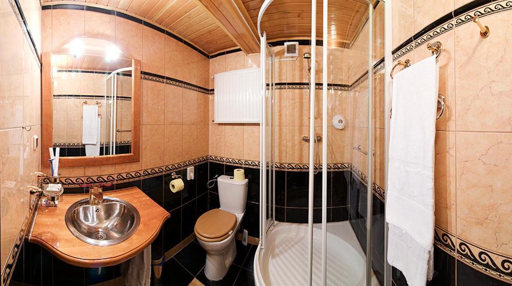 Pensjonat Galery Świebodzice Habitación foto